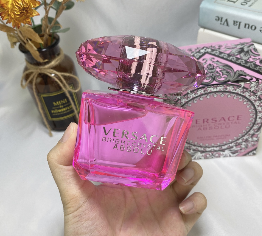 Versace "Bright Crystal Absolu"
