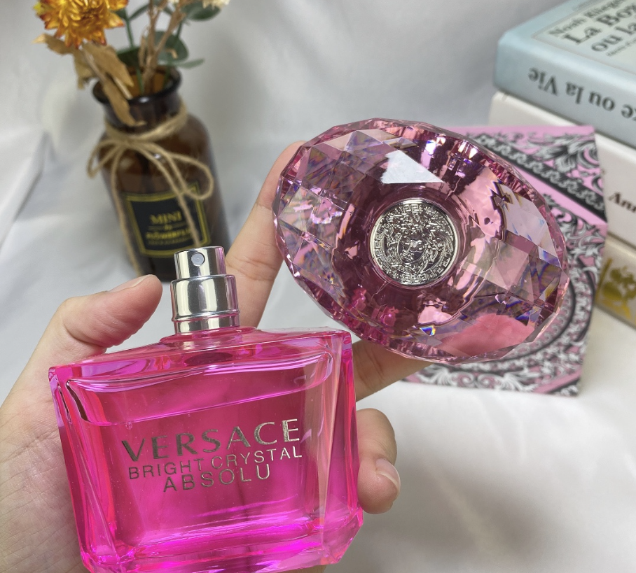 Versace "Bright Crystal Absolu"