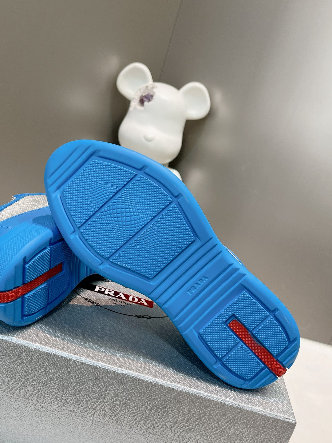 Prada Cup "Blue and White"