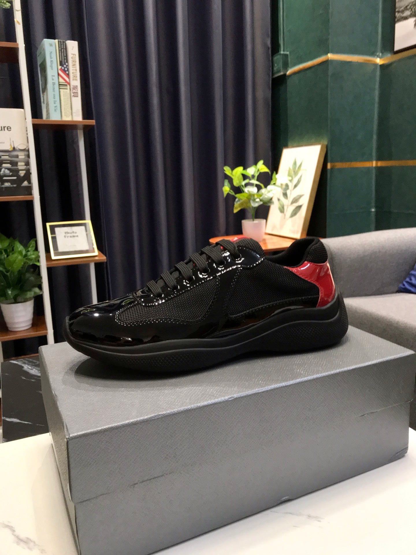 Prada Cup "Black and Red"